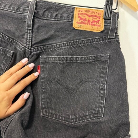 LEVI’S 501® ORIGINAL FIT HIGH RISE WOMEN'S SHORTS SIZE 26 - Picture 11 of 15
